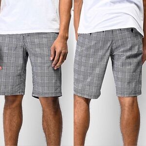 Empyre Relaxed Stretch Black White Plaid Shorts Size 34